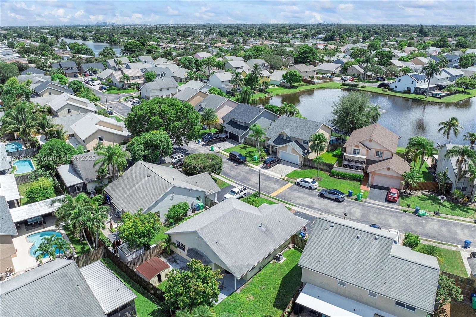 SAWGRASS ESTATES - Residential