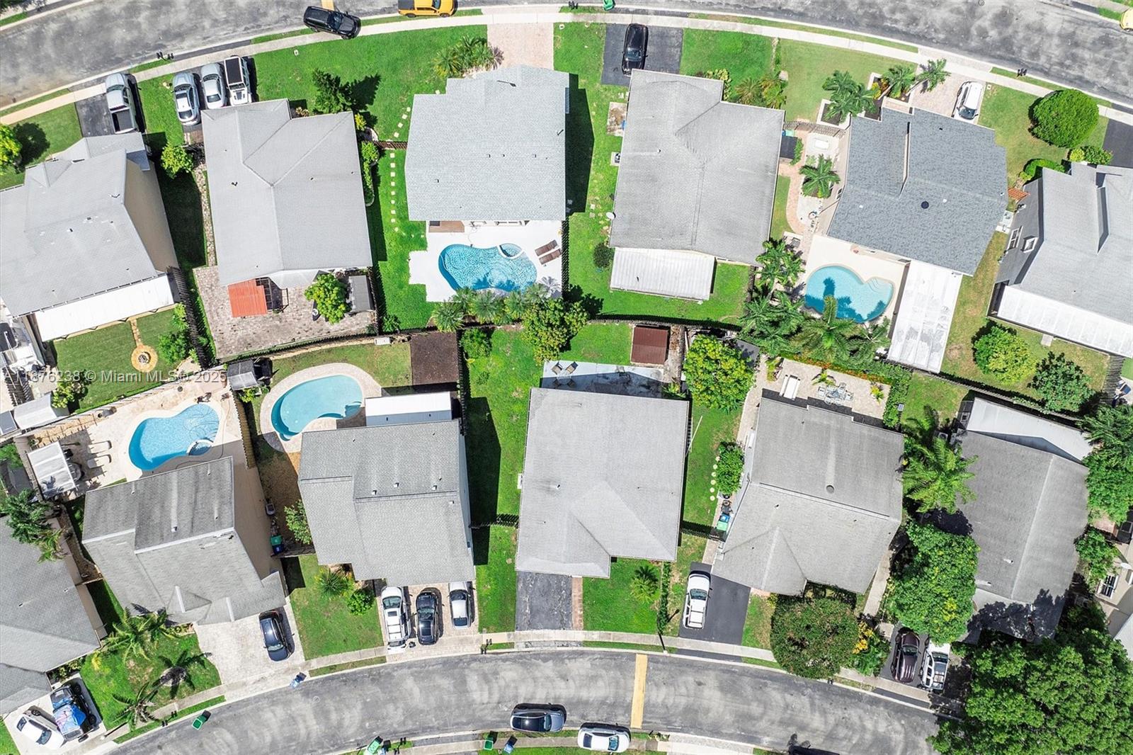 SAWGRASS ESTATES - Residential