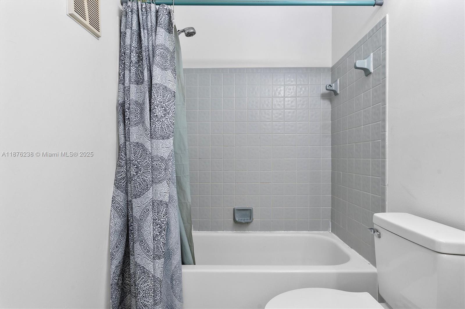 SAWGRASS ESTATES - Residential