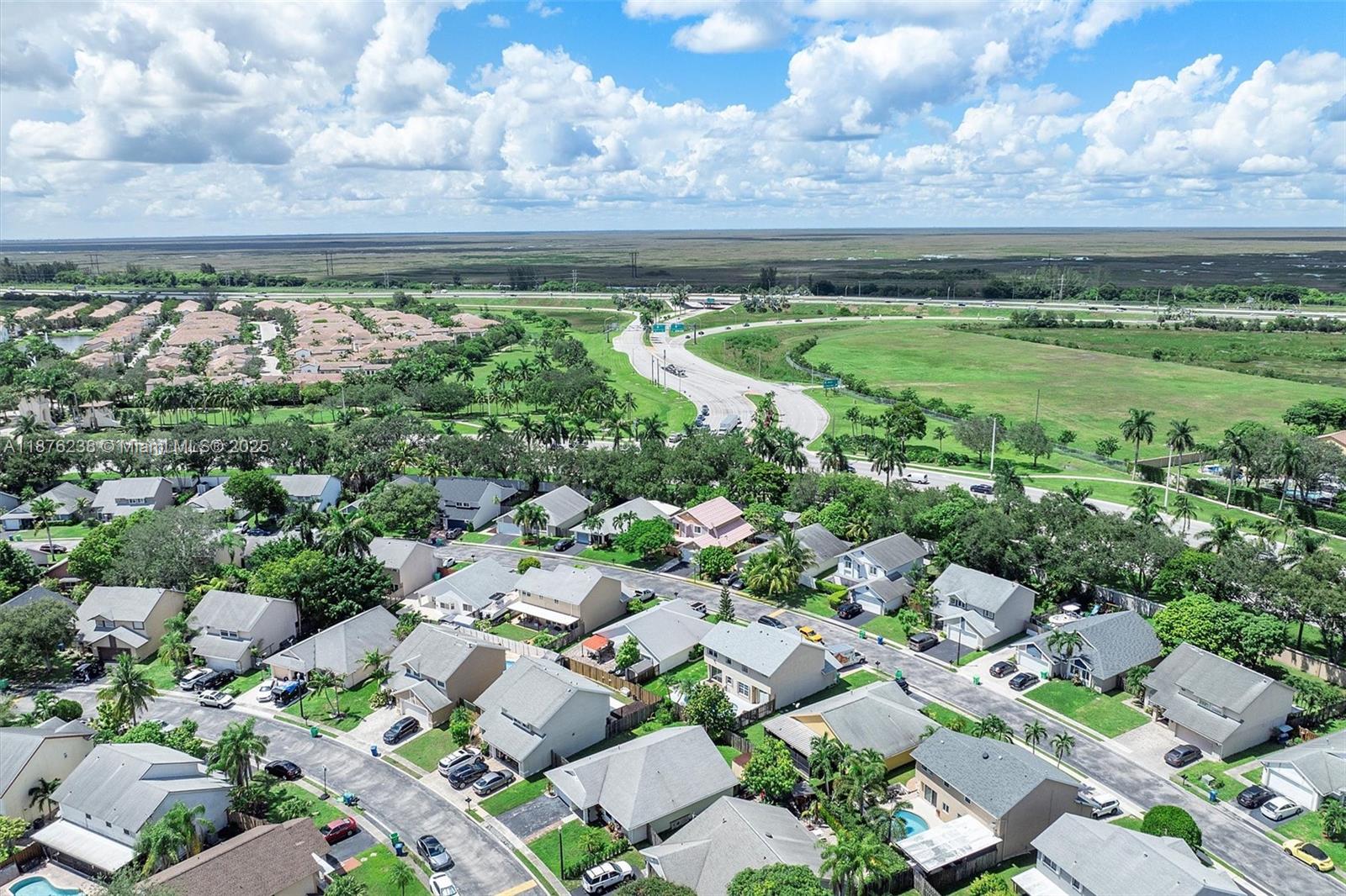 SAWGRASS ESTATES - Residential