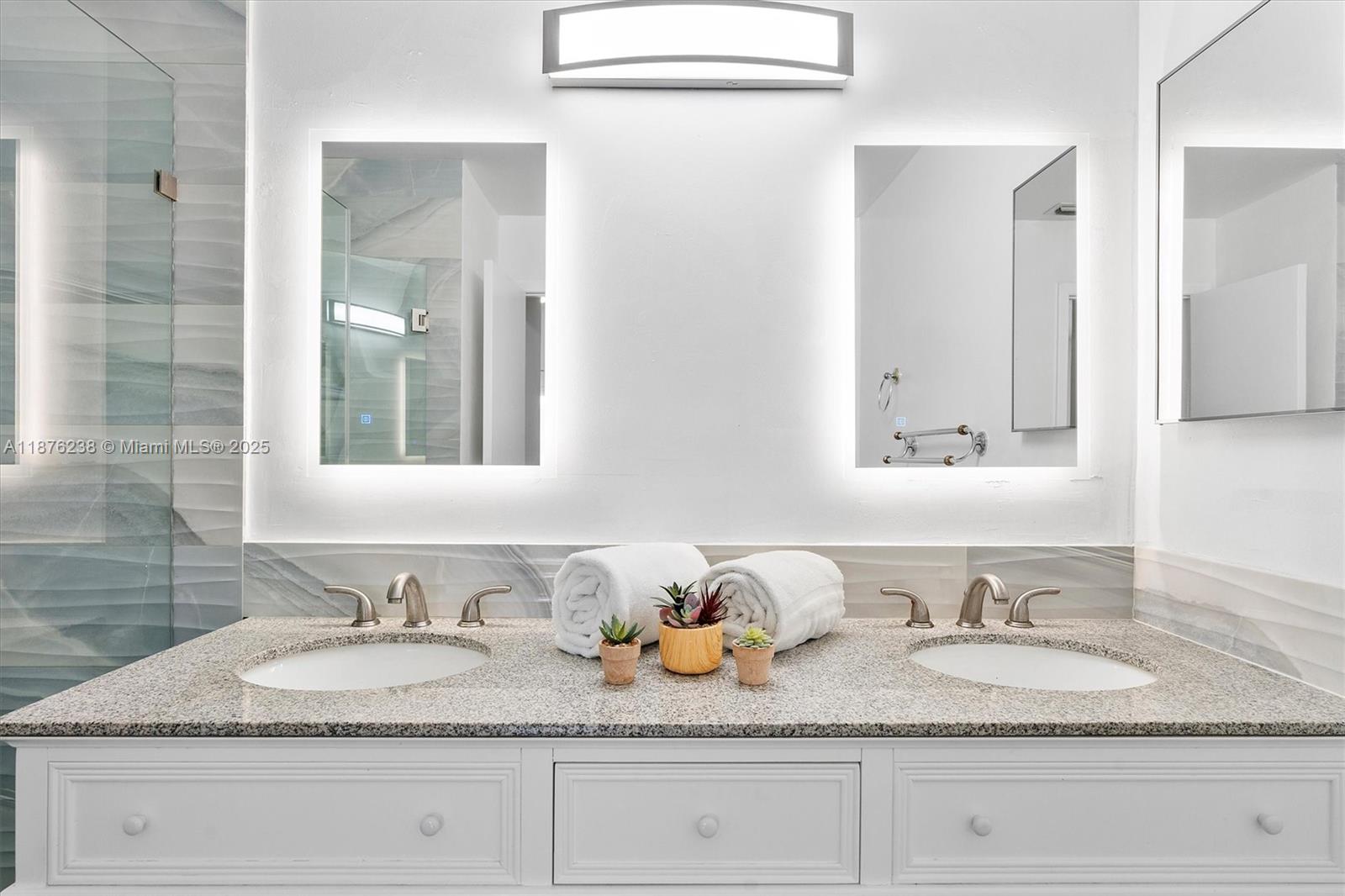 SAWGRASS ESTATES - Residential