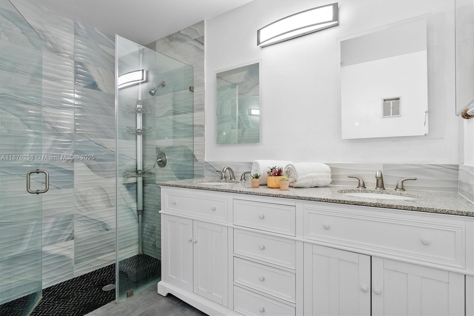 SAWGRASS ESTATES - Residential