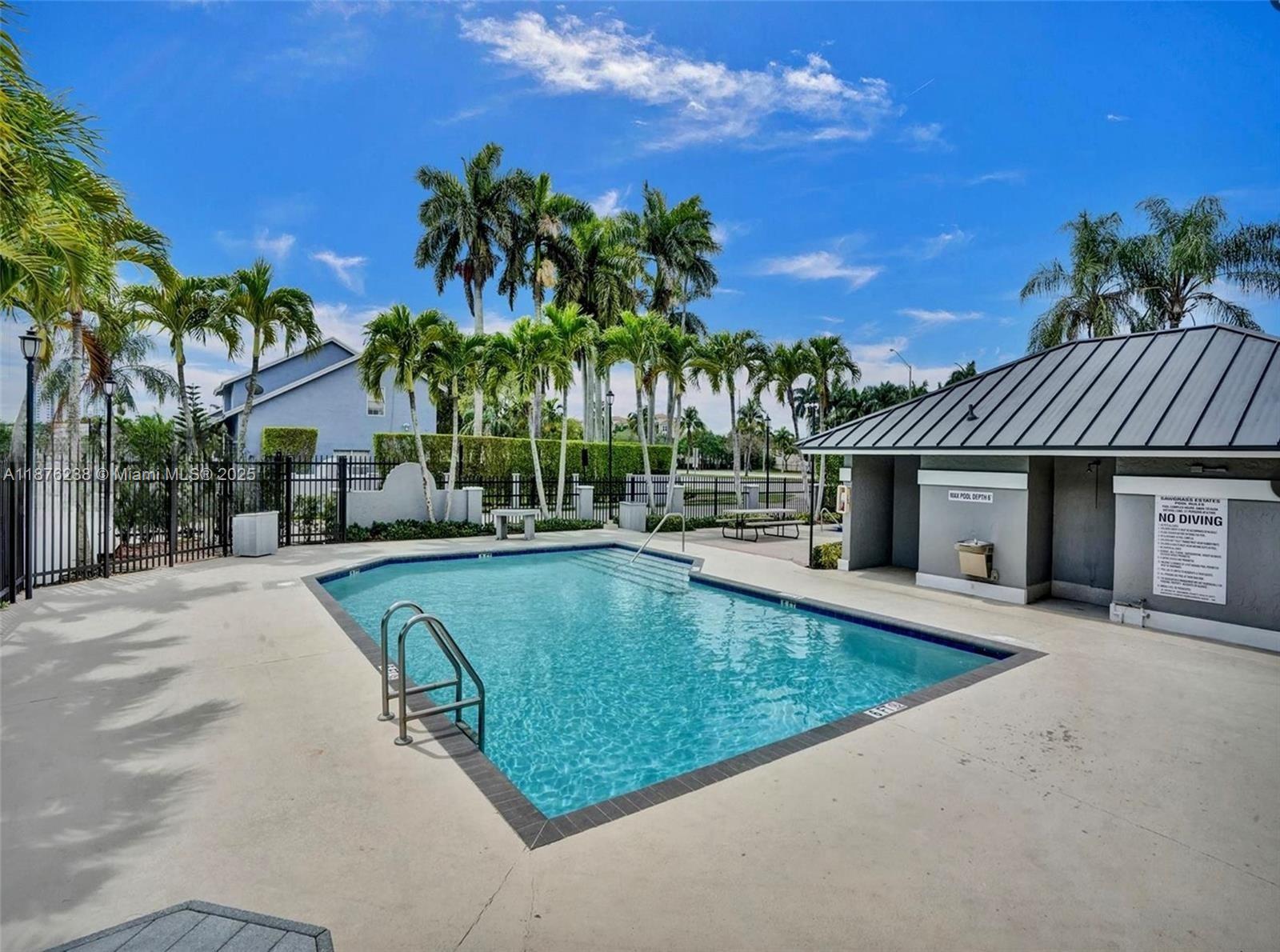 SAWGRASS ESTATES - Residential