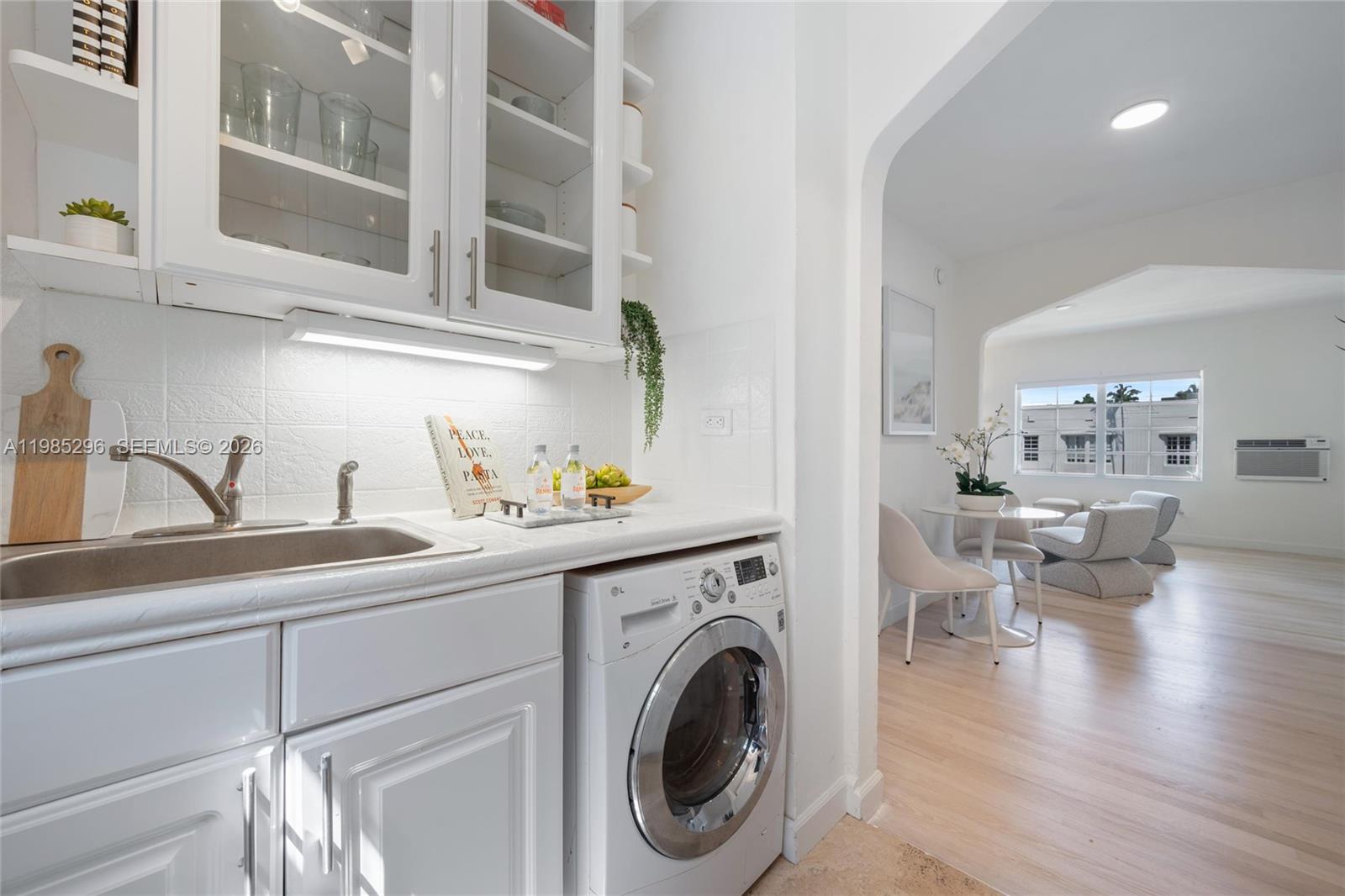 ESPANOLA COURT CONDO - Residential