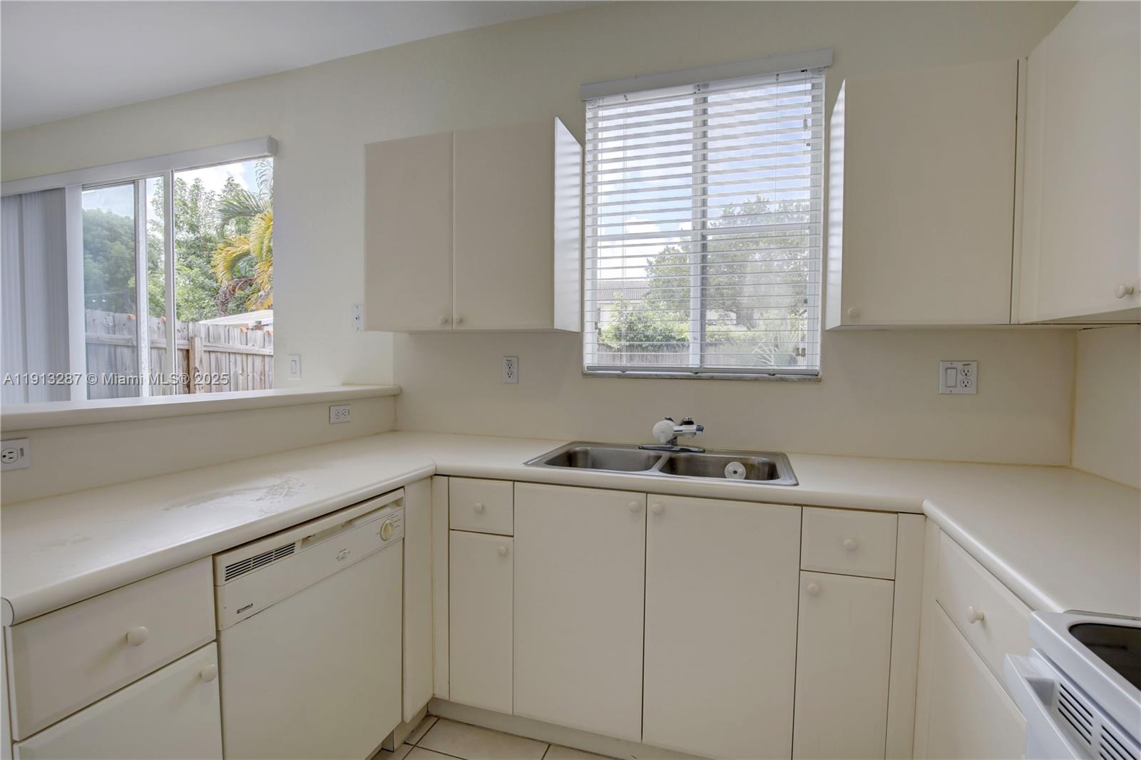 SHOMA VILLAS II AT COUNTR - Residential Lease