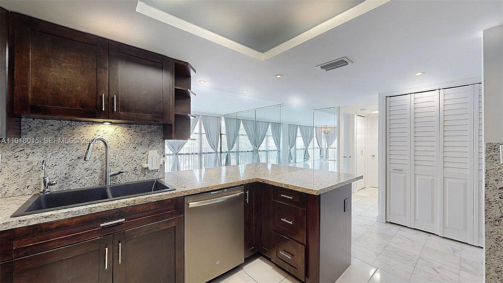 OCEANVIEW PARK CONDO - Residential