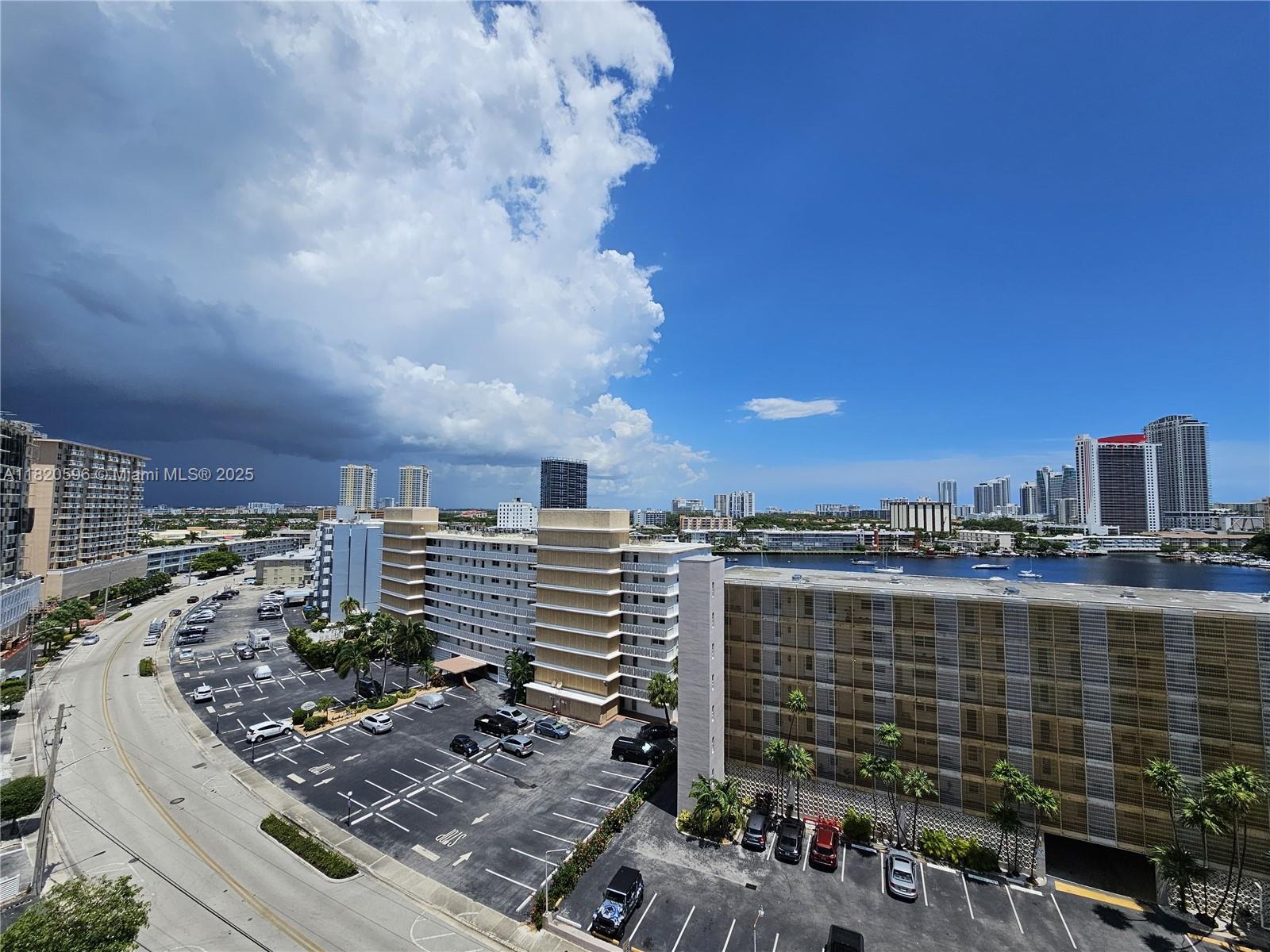401 Golden Isles Dr 1015
