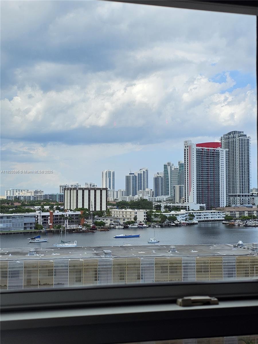 401 Golden Isles Dr 1015
