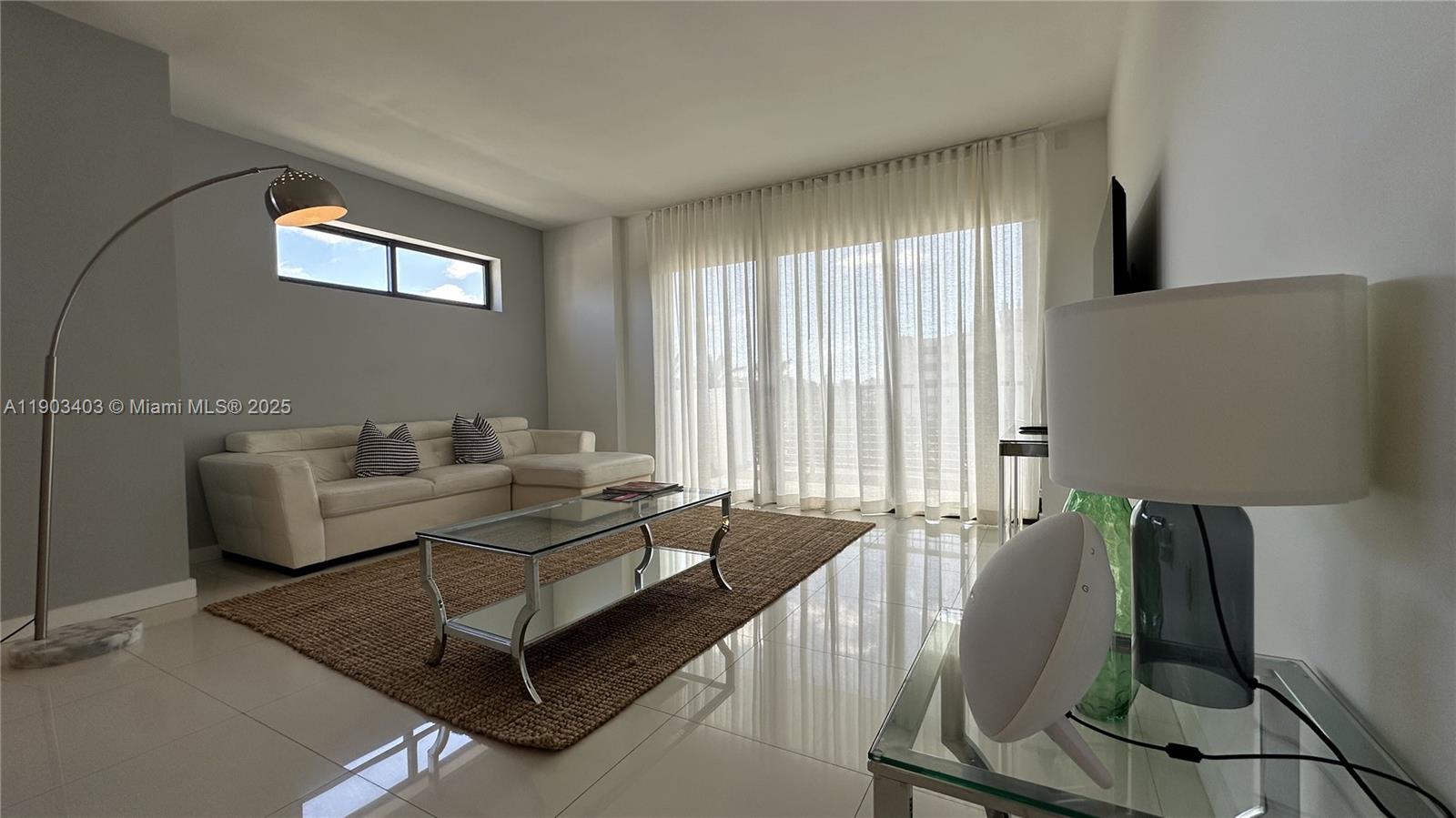 BAY BREEZE RESIDENCES CON - Residential