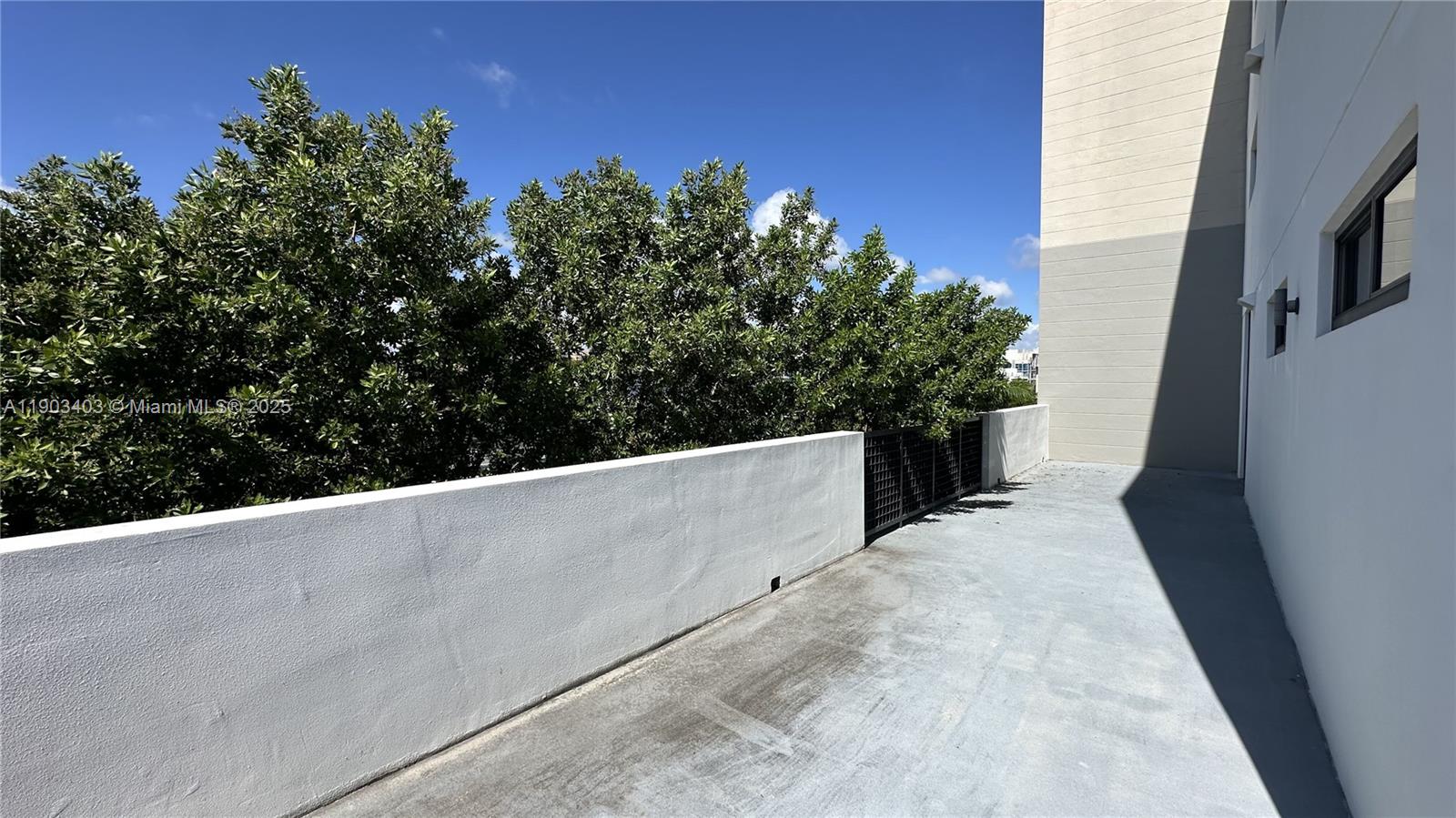 BAY BREEZE RESIDENCES CON - Residential