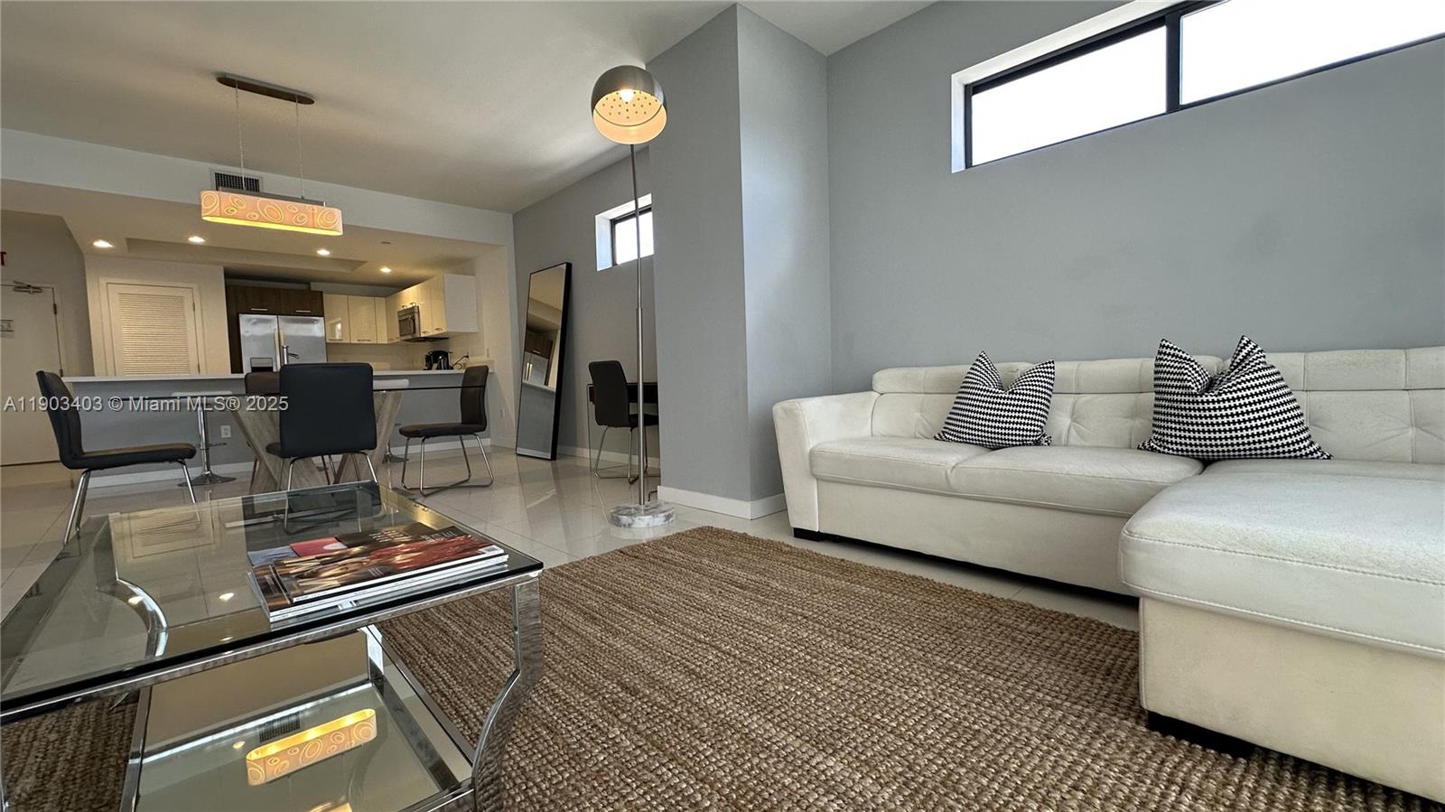 BAY BREEZE RESIDENCES CON - Residential