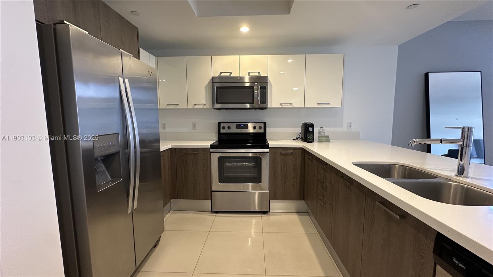 BAY BREEZE RESIDENCES CON - Residential