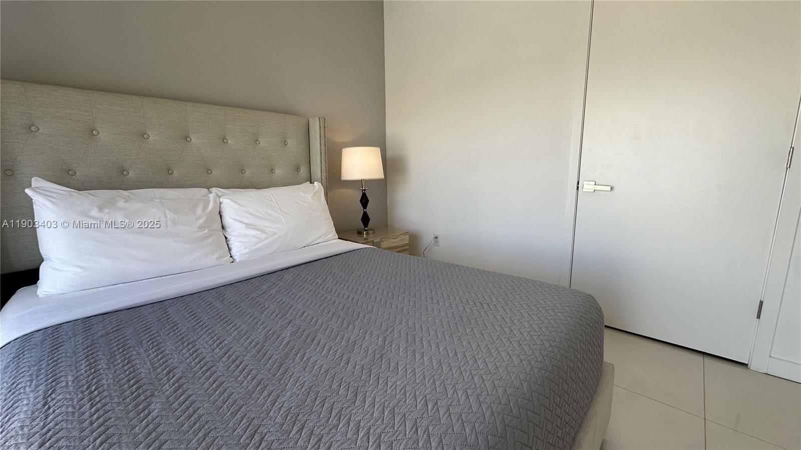 BAY BREEZE RESIDENCES CON - Residential