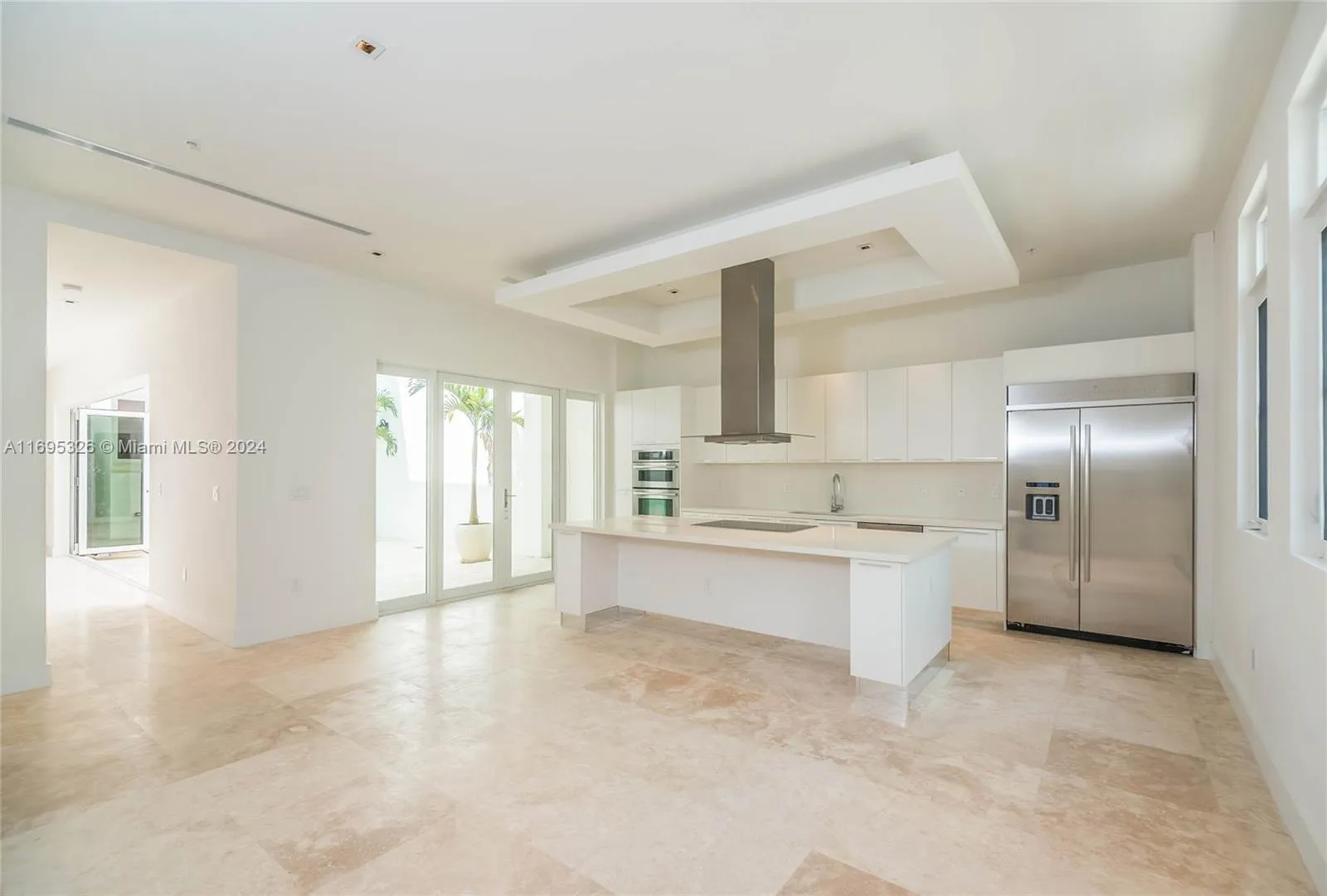 Coral Gables, Florida 33134, United States, 3 Bedrooms Bedrooms, ,4 BathroomsBathrooms,Residential,Pending,82229