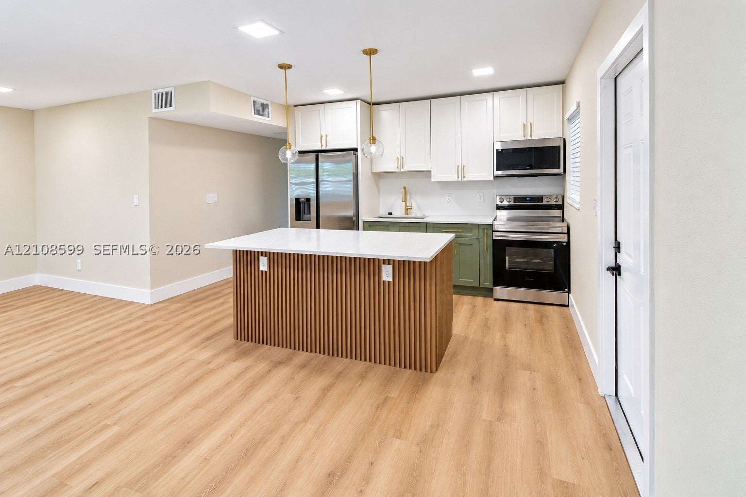 948 NW 14th Ct