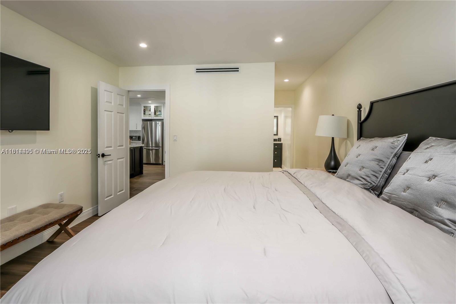 MIAMI LAKES WINDMILL GATE - Residential Lease