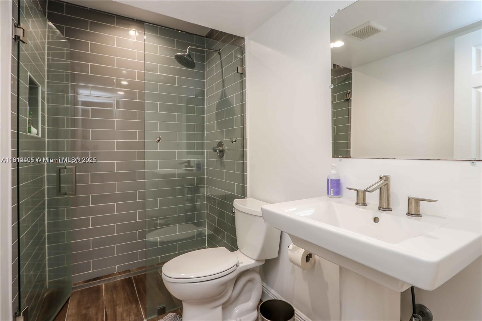 MIAMI LAKES WINDMILL GATE - Residential Lease