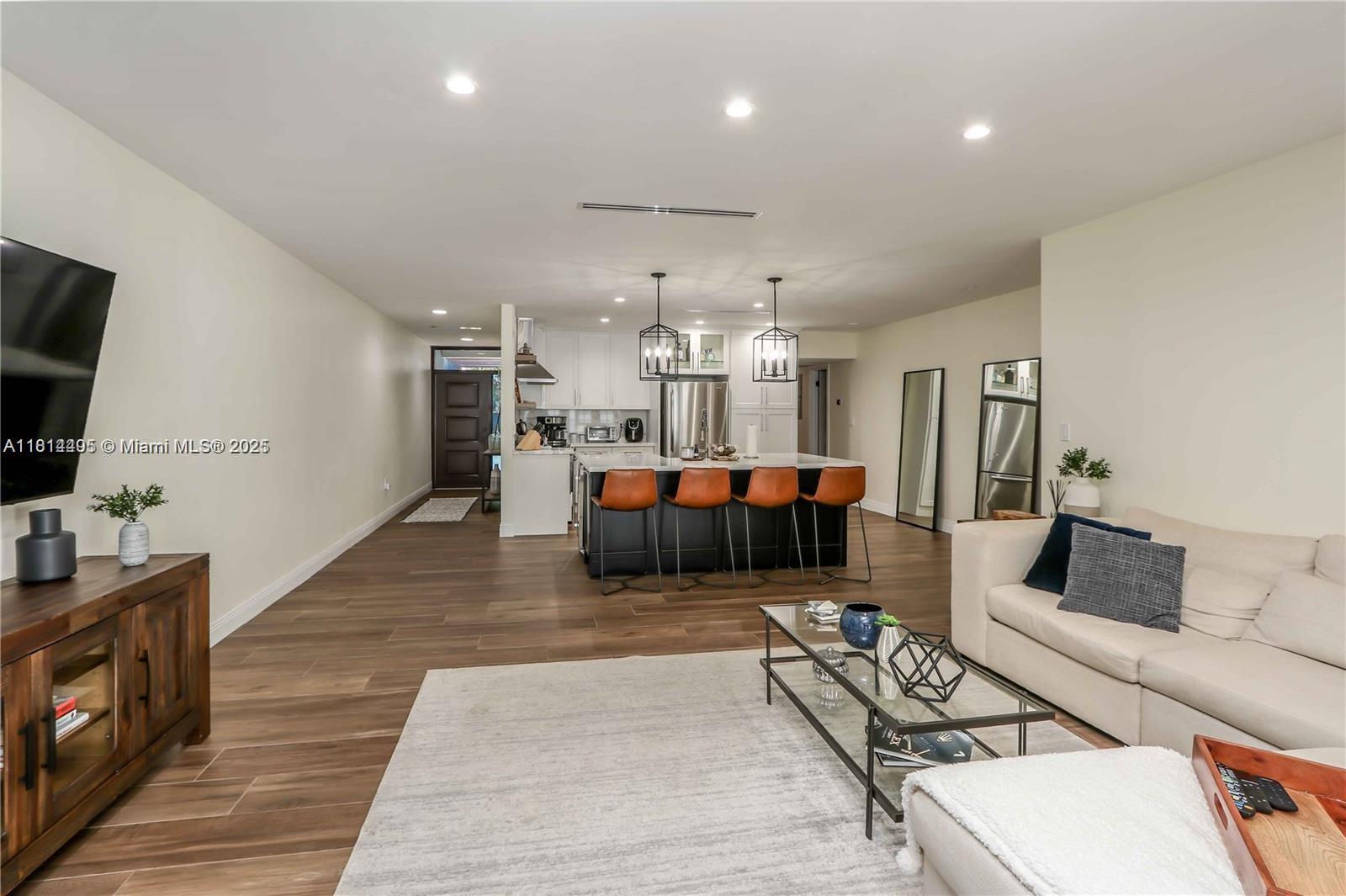 MIAMI LAKES WINDMILL GATE - Residential Lease