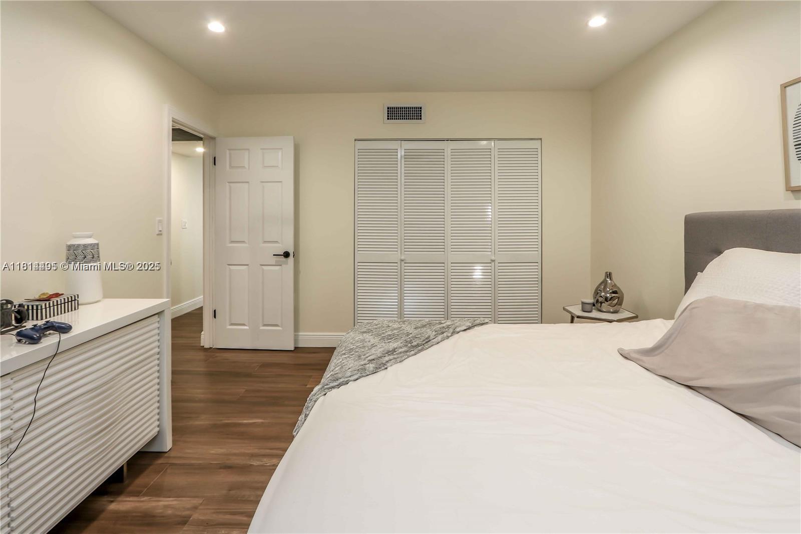 MIAMI LAKES WINDMILL GATE - Residential Lease