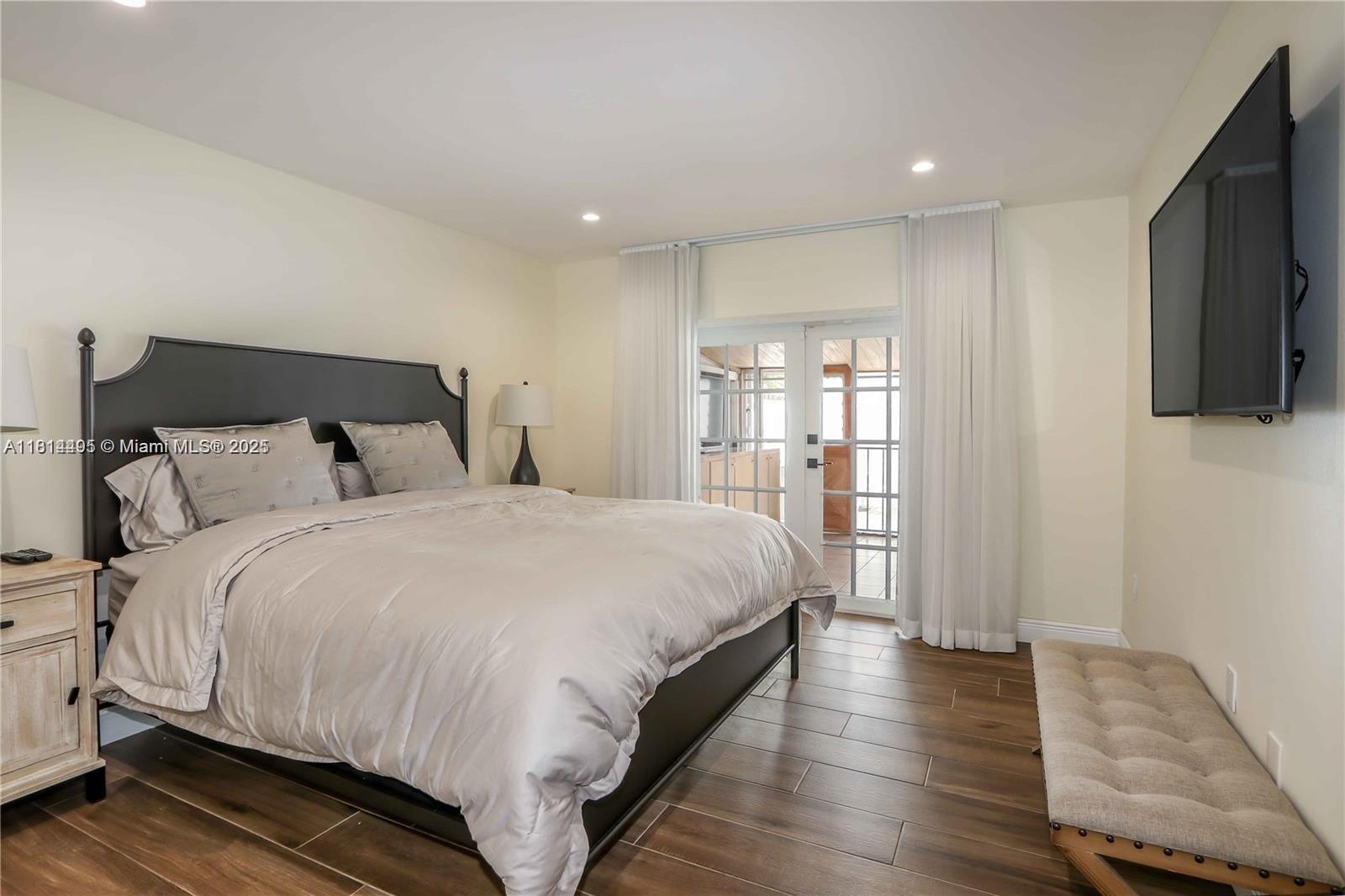 MIAMI LAKES WINDMILL GATE - Residential Lease