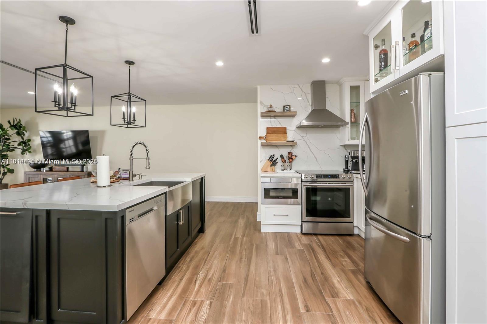 MIAMI LAKES WINDMILL GATE - Residential Lease