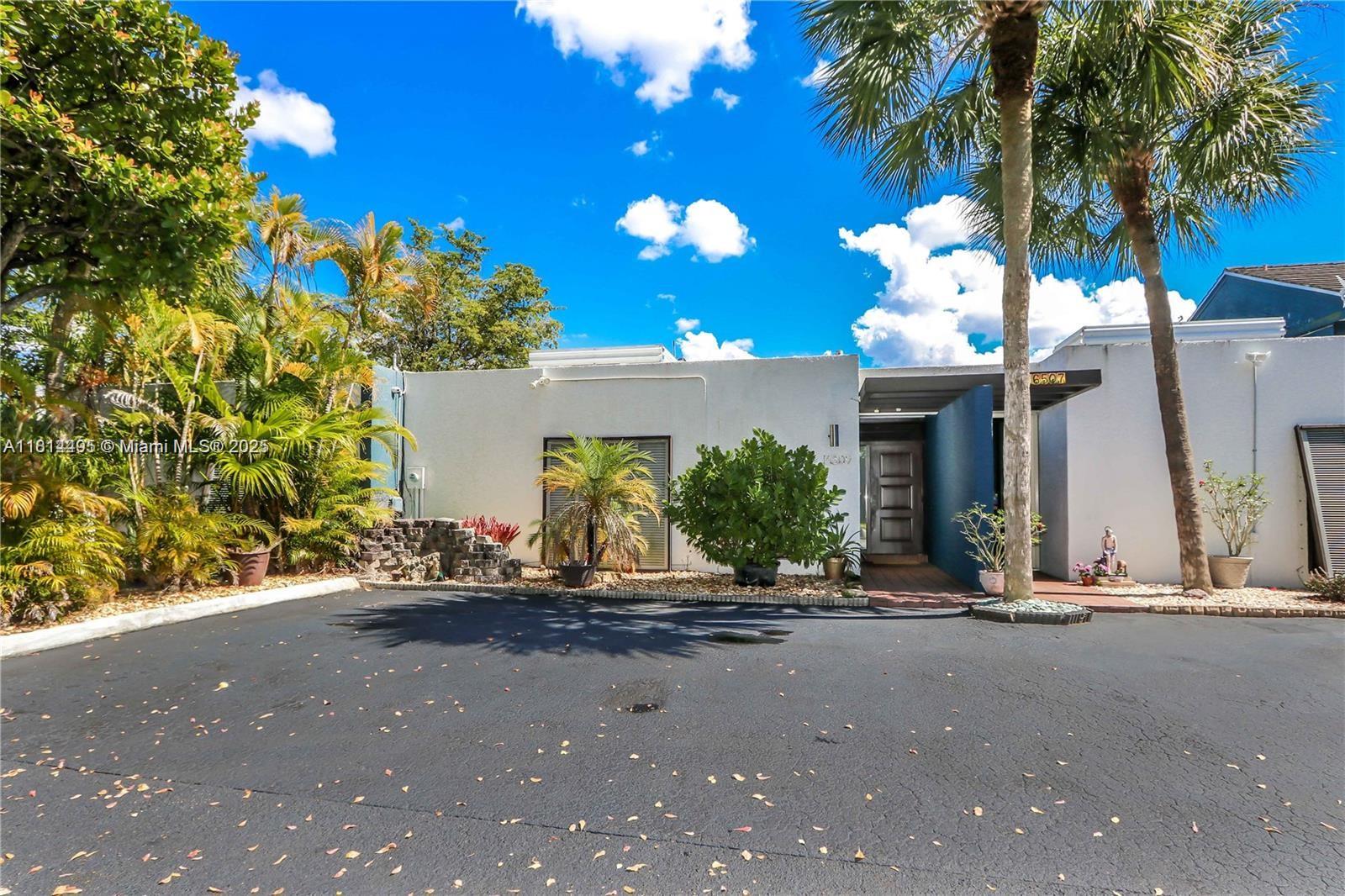MIAMI LAKES WINDMILL GATE - Residential Lease