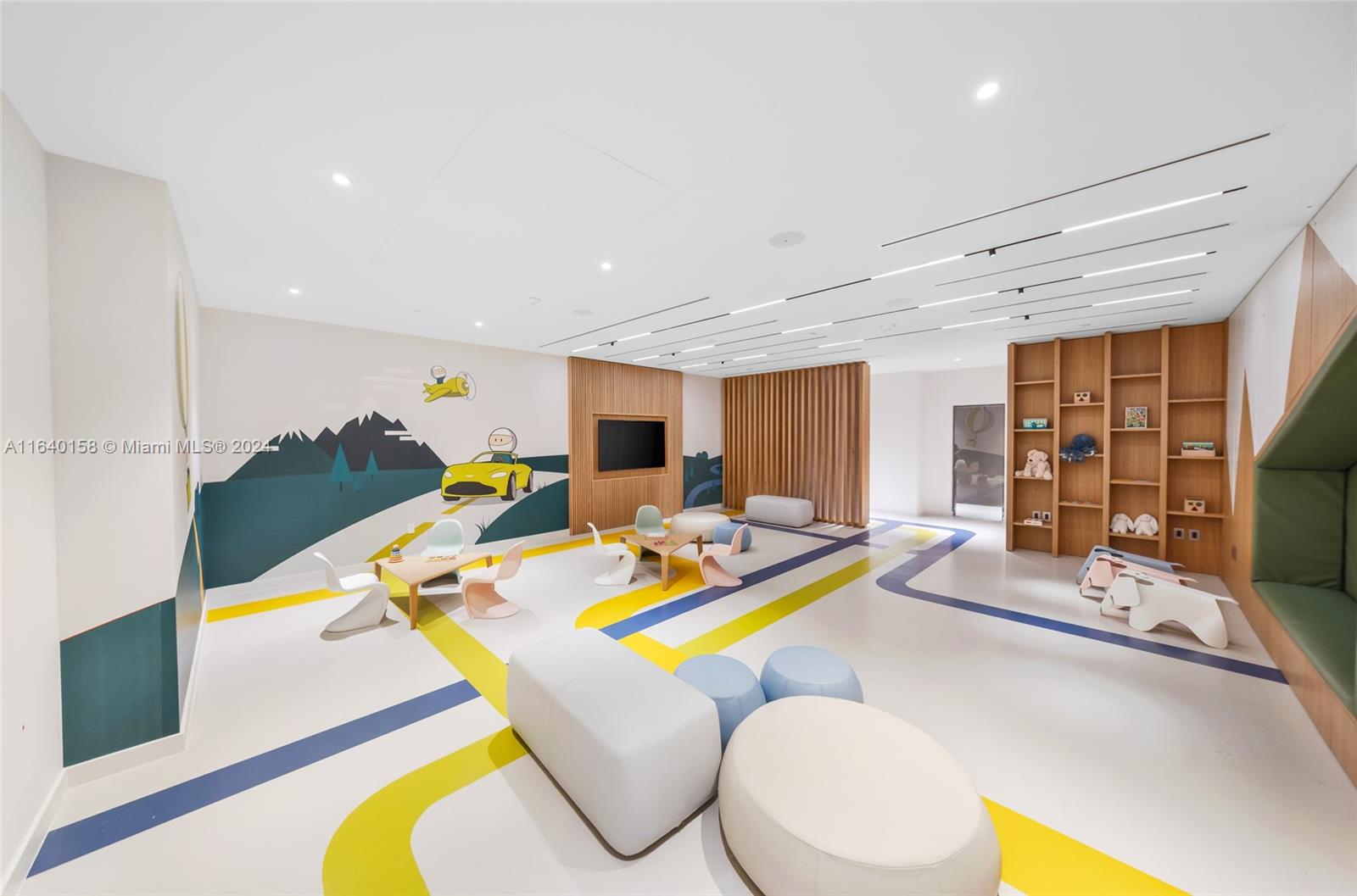 Dupont Plaza - Residential