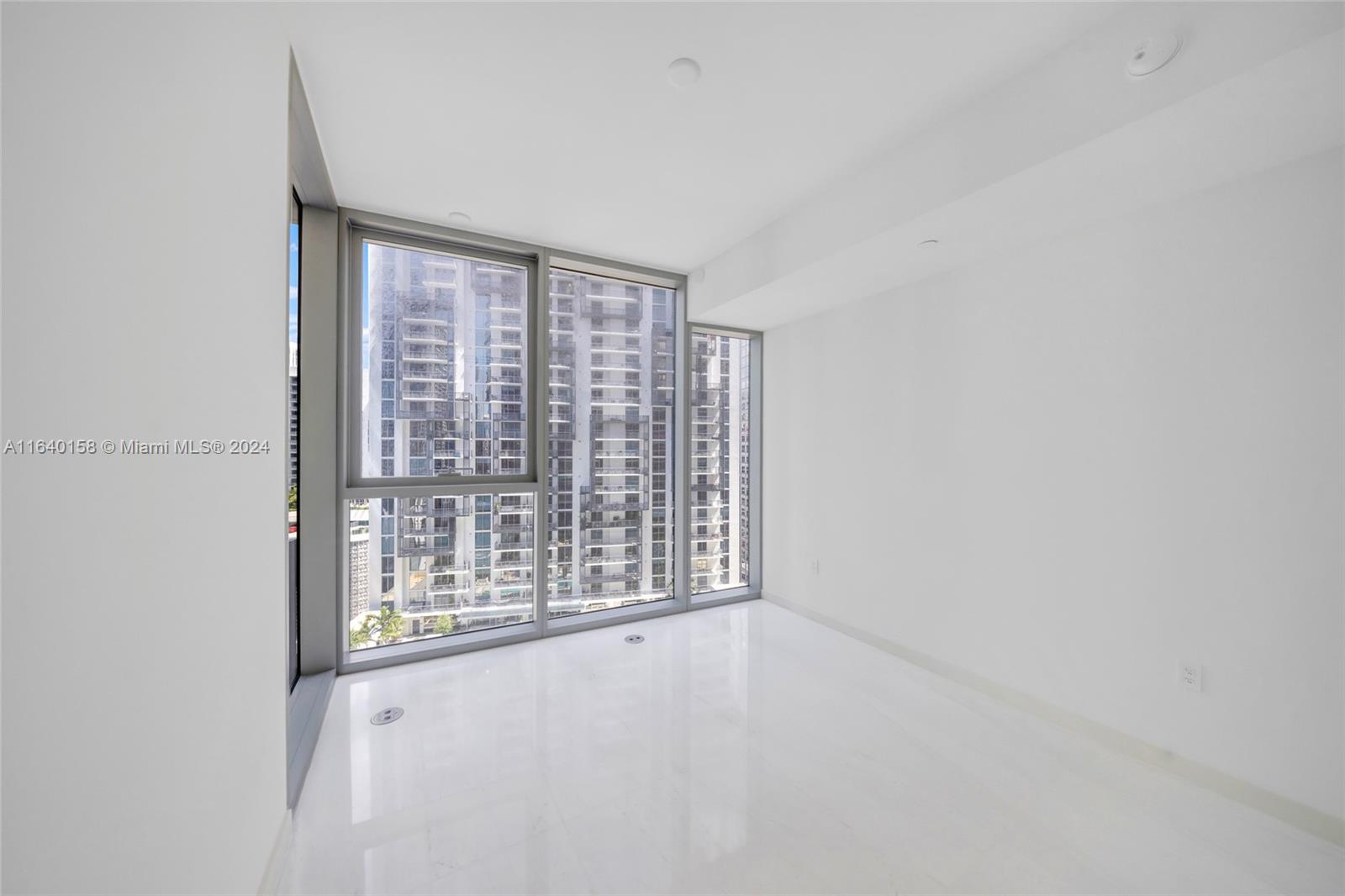 Dupont Plaza - Residential