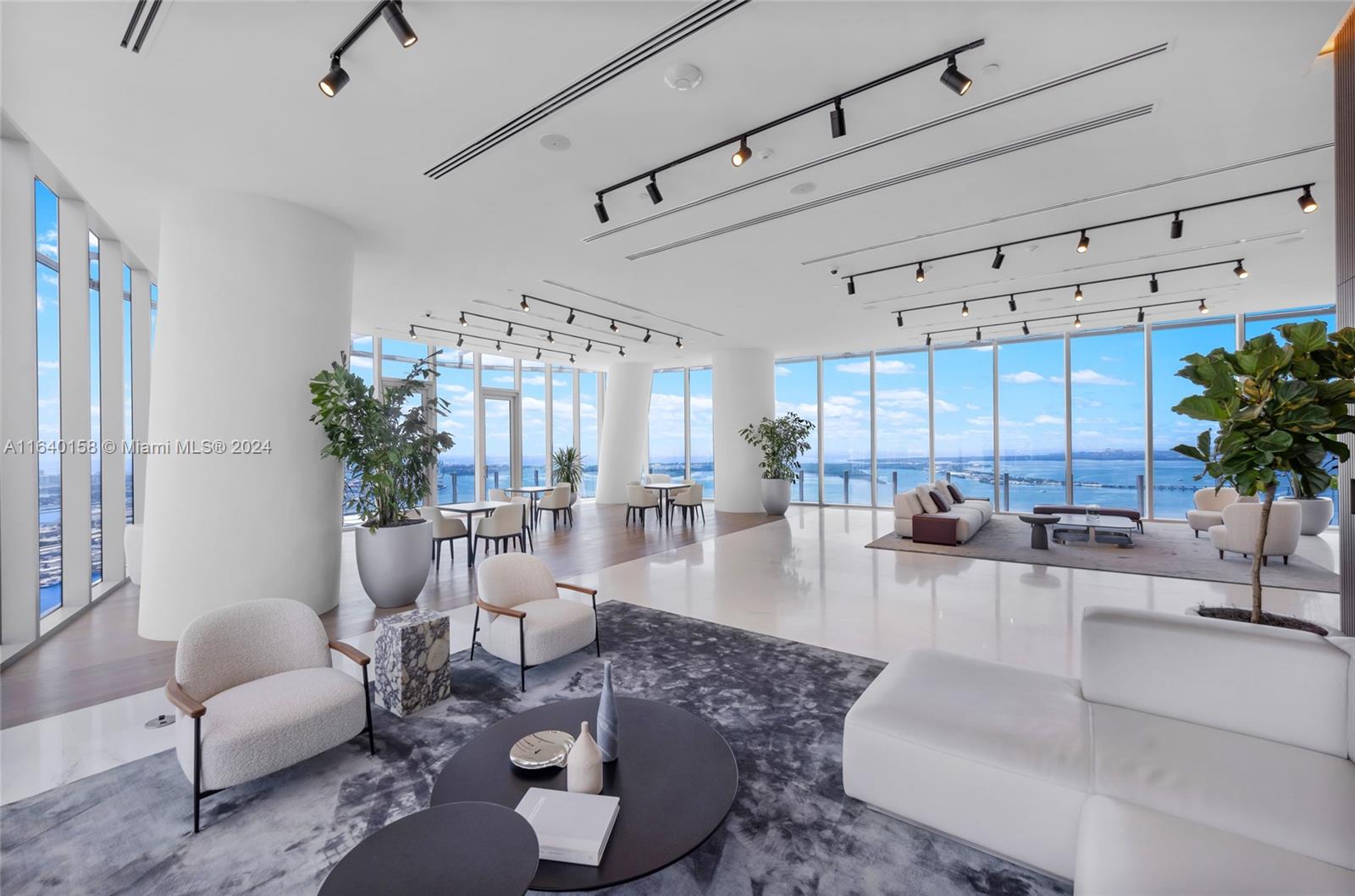 Dupont Plaza - Residential