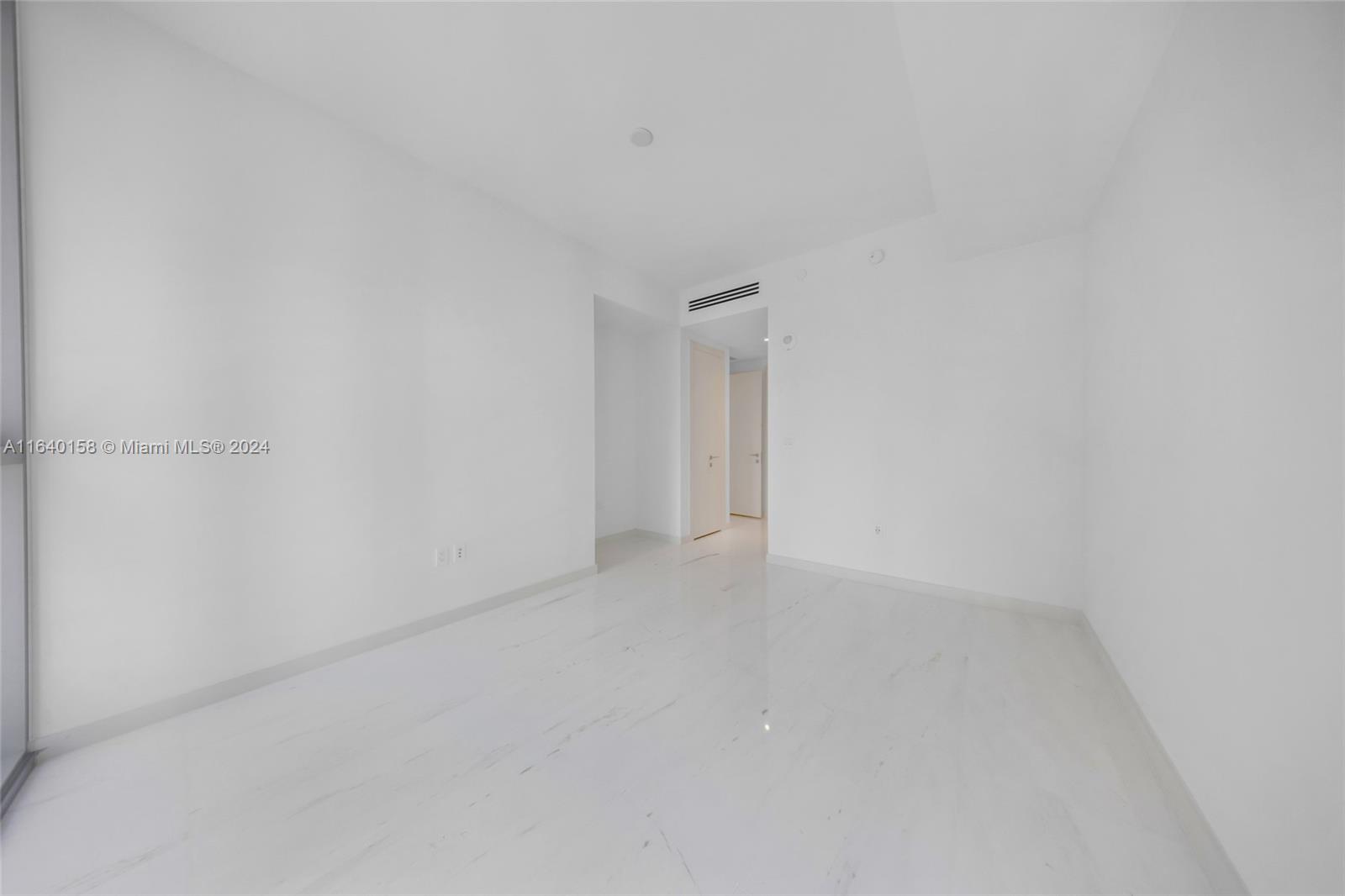 Dupont Plaza - Residential