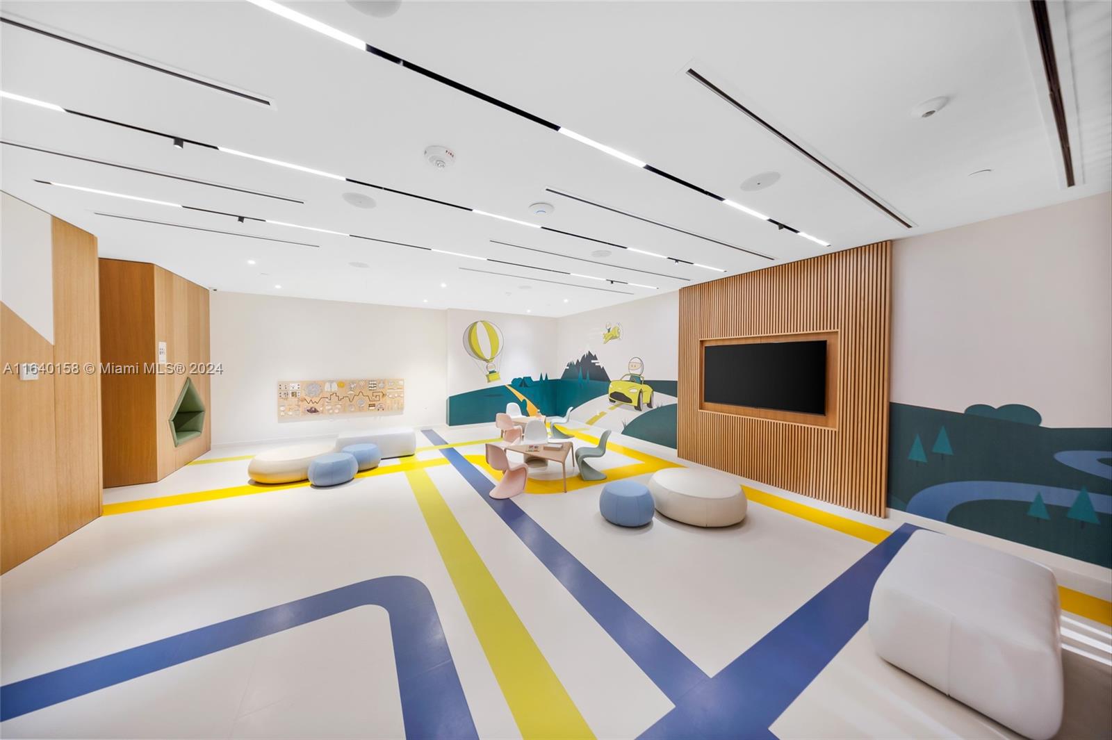 Dupont Plaza - Residential