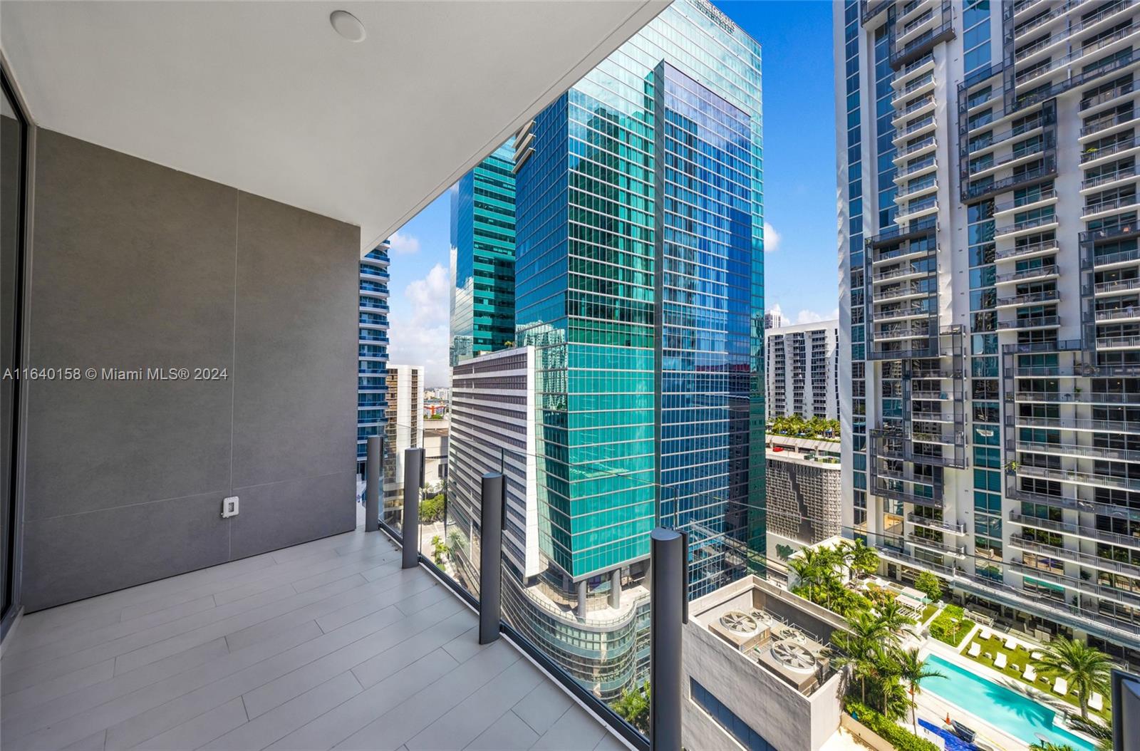 Dupont Plaza - Residential