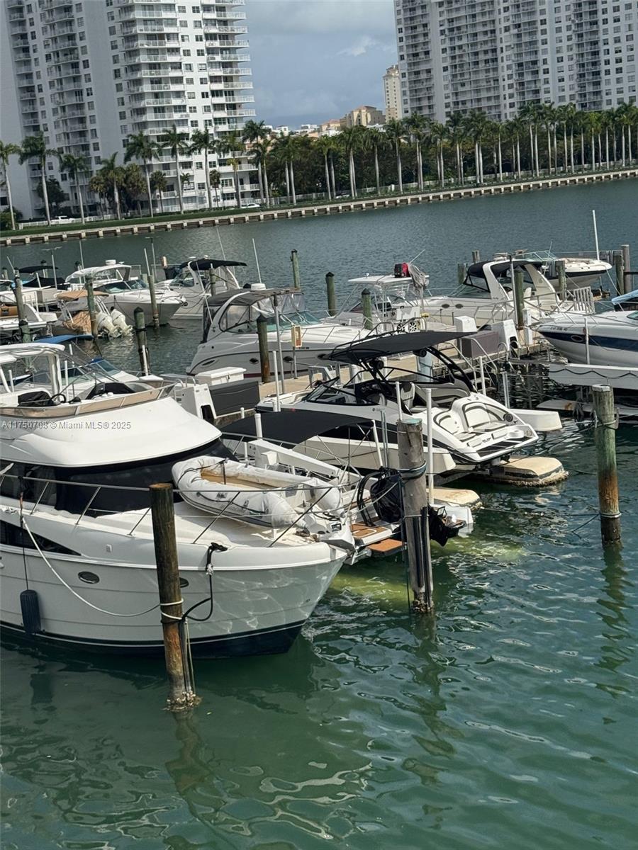 18041 Biscayne Blvd