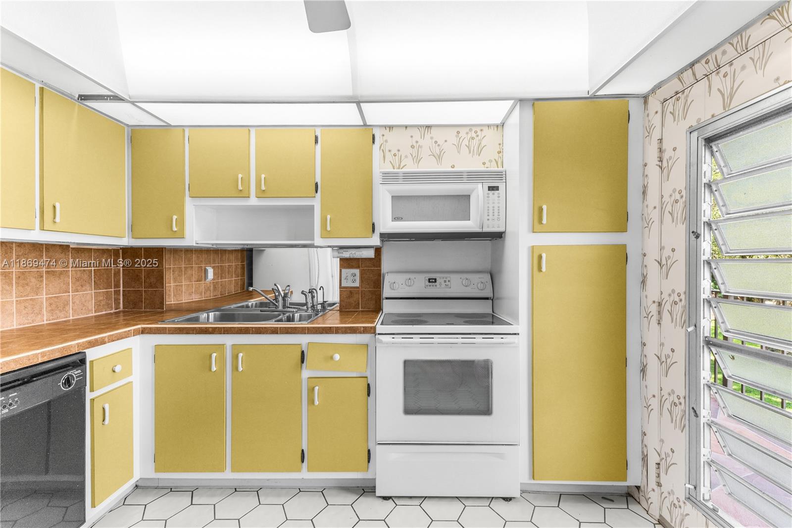 INVERRARY COUNTRY CLUB - Residential