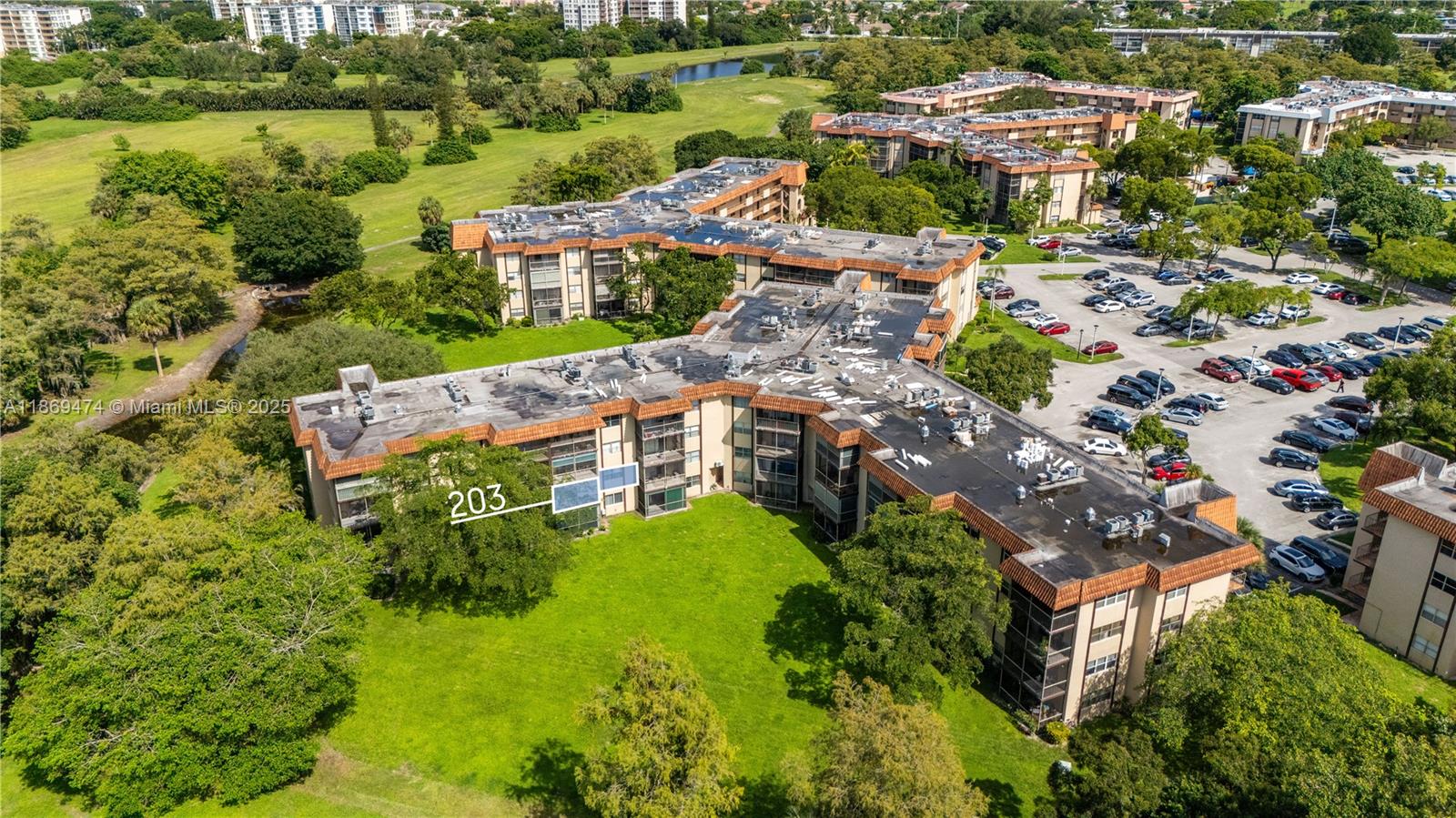 INVERRARY COUNTRY CLUB - Residential