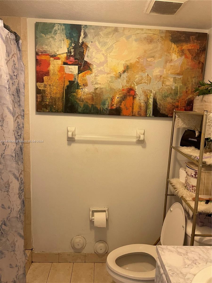 DIAMOND TOWER CONDO - Residential