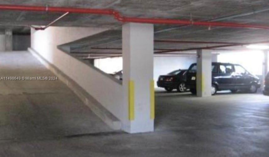 DIAMOND TOWER CONDO - Residential