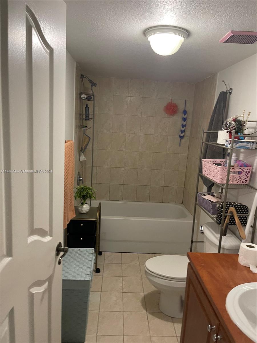 DIAMOND TOWER CONDO - Residential