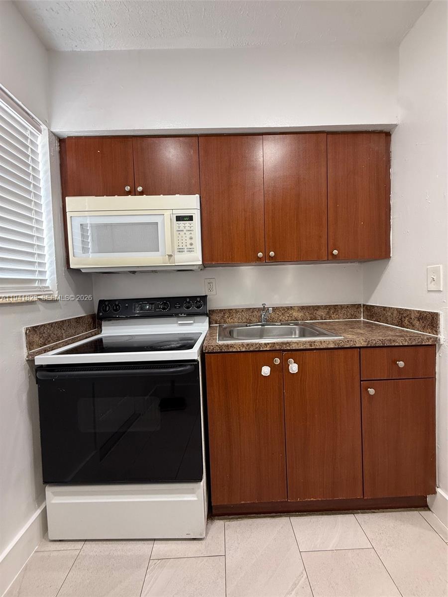 PARKWOOD TERRACE - Residential Lease