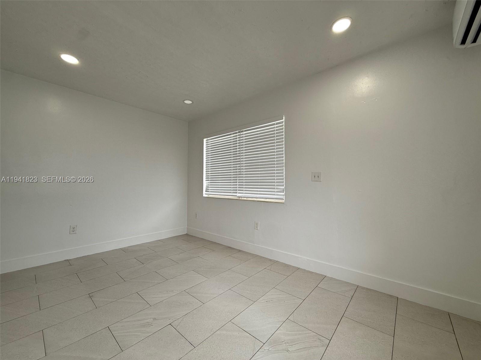 PARKWOOD TERRACE - Residential Lease