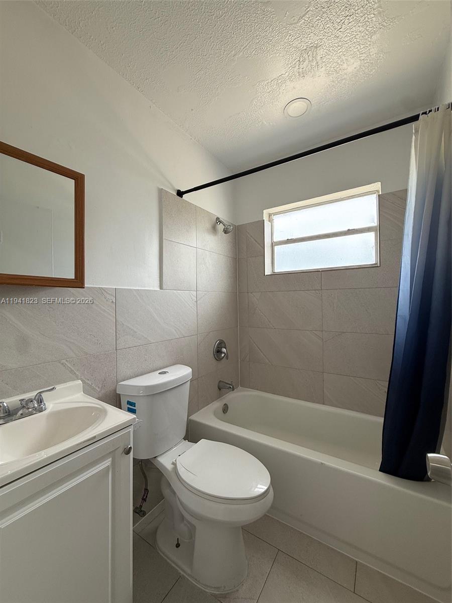 PARKWOOD TERRACE - Residential Lease