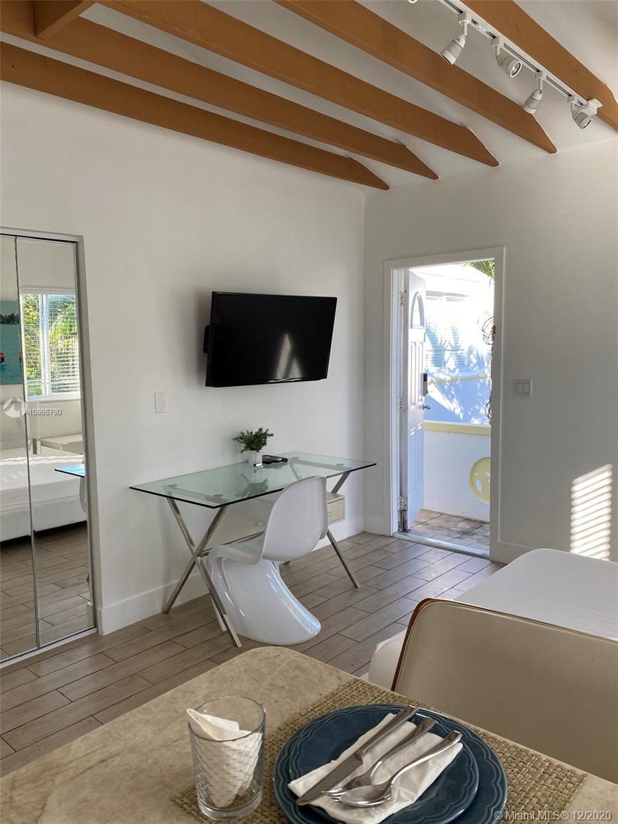 AQUA MARINE - Residential Lease