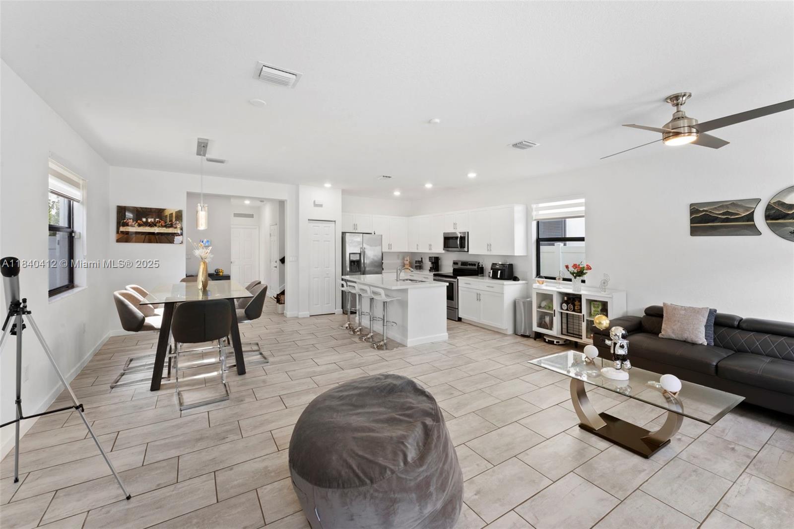 AQUABELLA NORTH - Residential