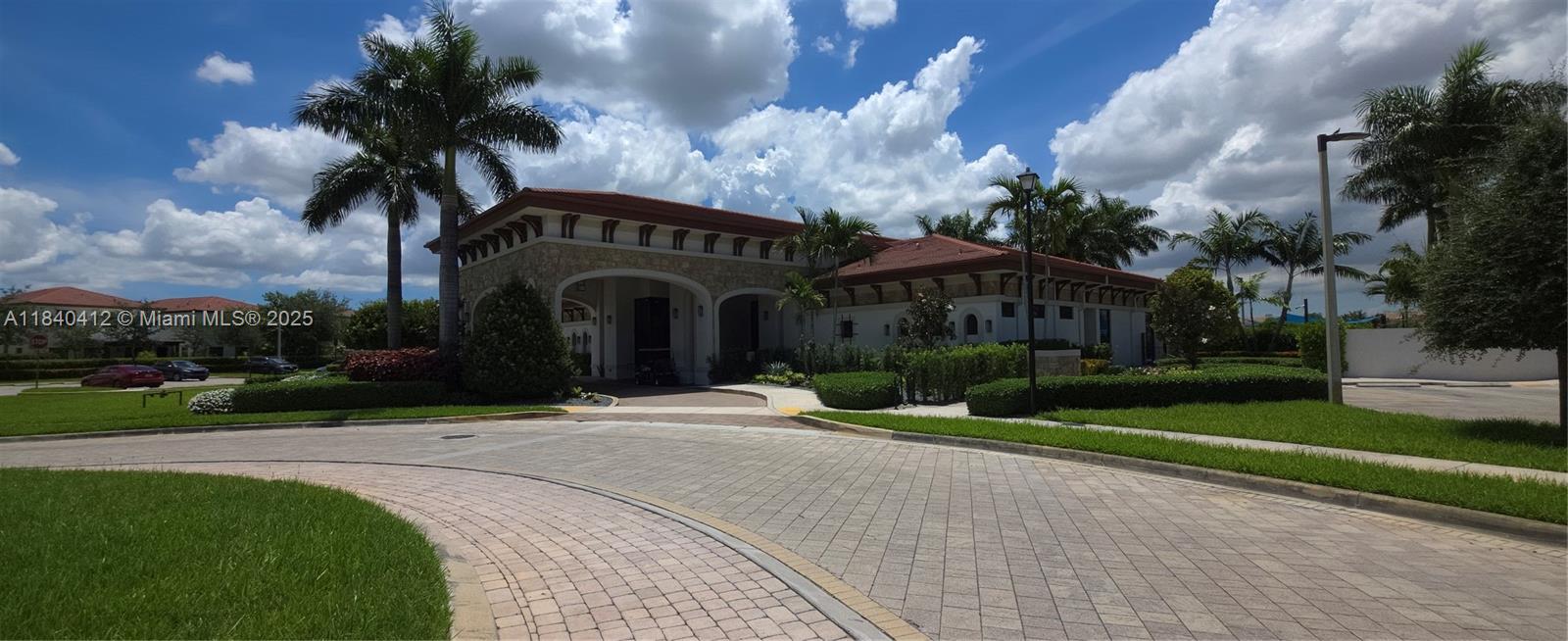 AQUABELLA NORTH - Residential