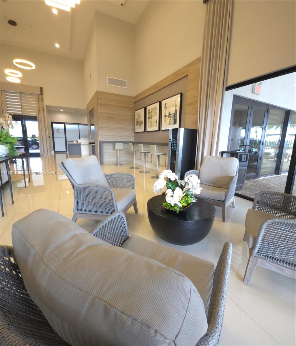 AQUABELLA NORTH - Residential