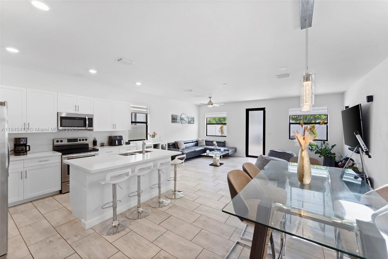 AQUABELLA NORTH - Residential