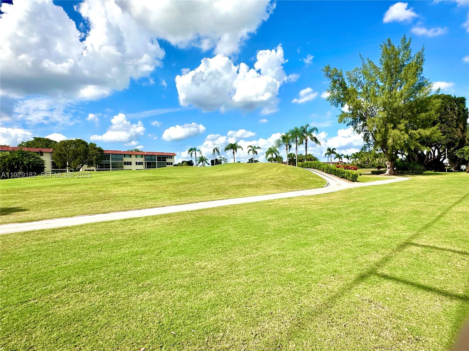 HOLLYBROOK GOLF AND - Residential