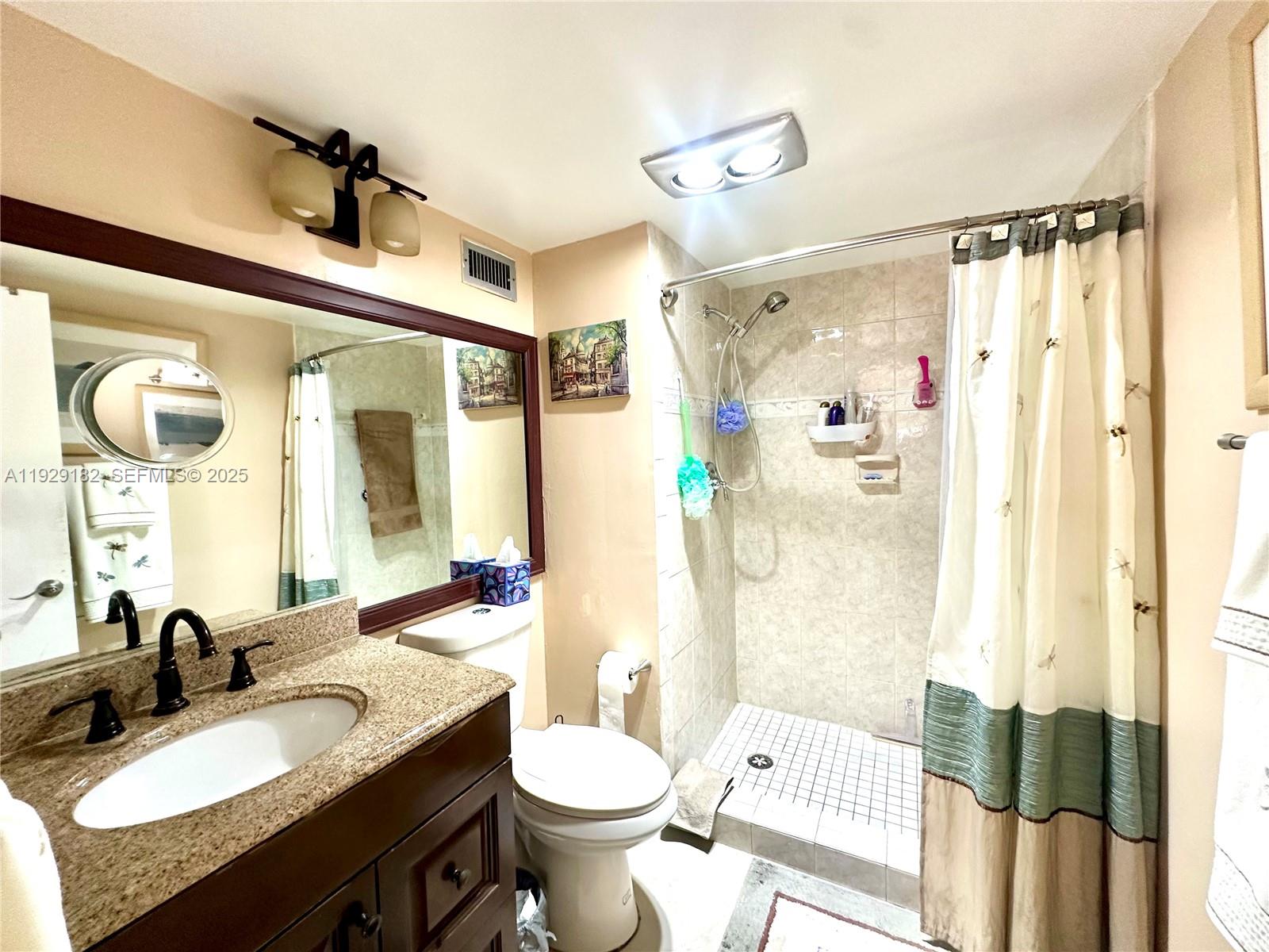 HOLLYBROOK GOLF AND - Residential