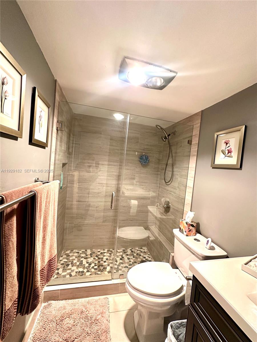 HOLLYBROOK GOLF AND - Residential