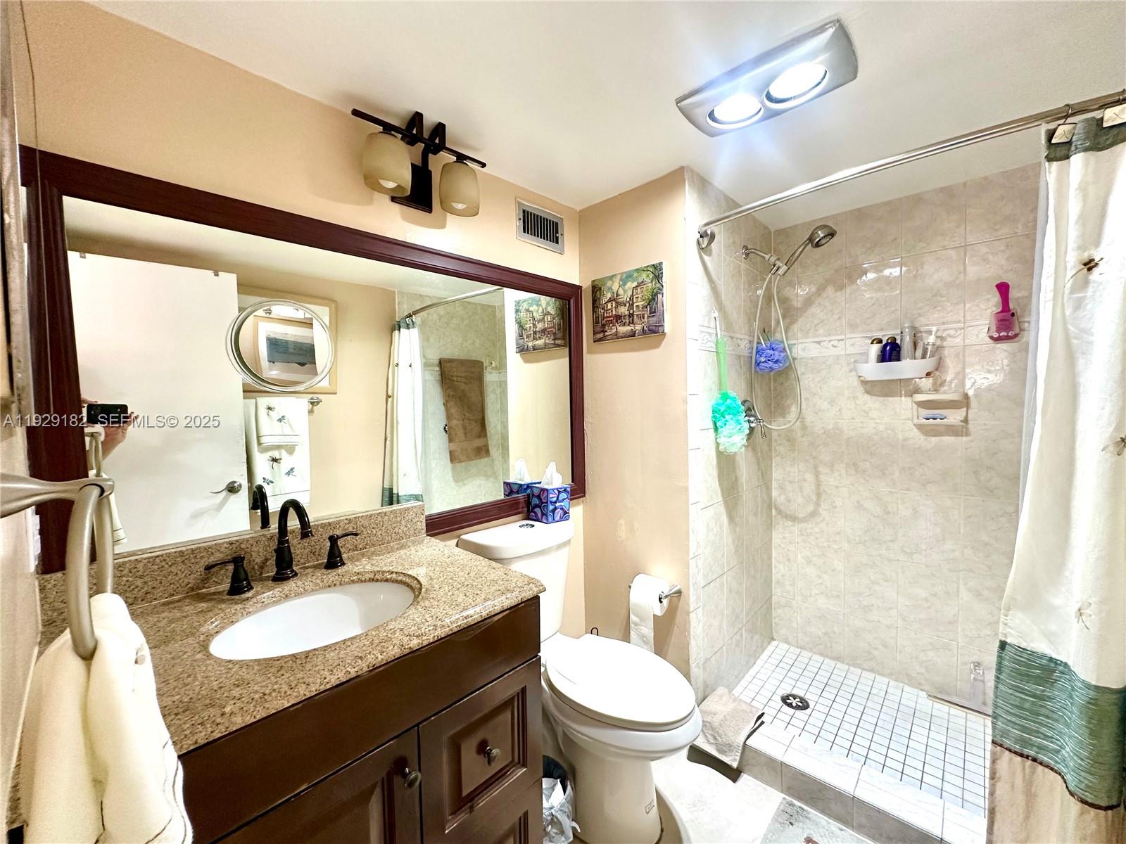 HOLLYBROOK GOLF AND - Residential